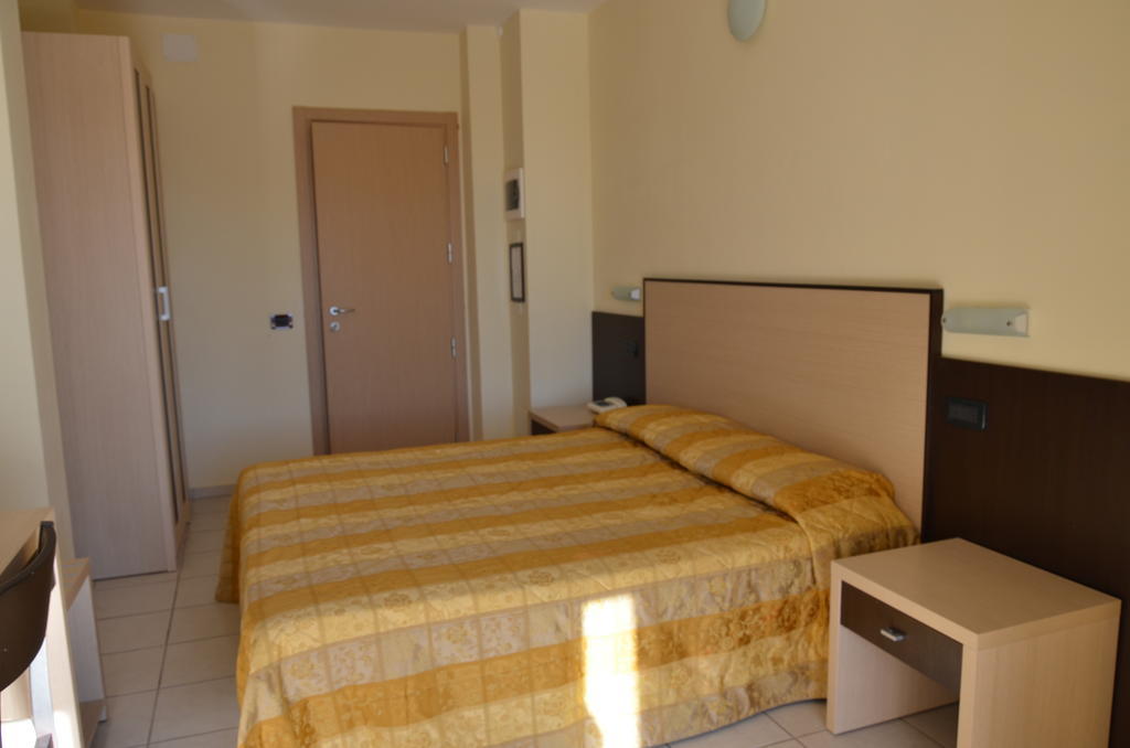 Hotel Mirage 밀라노마리티마 외부 사진