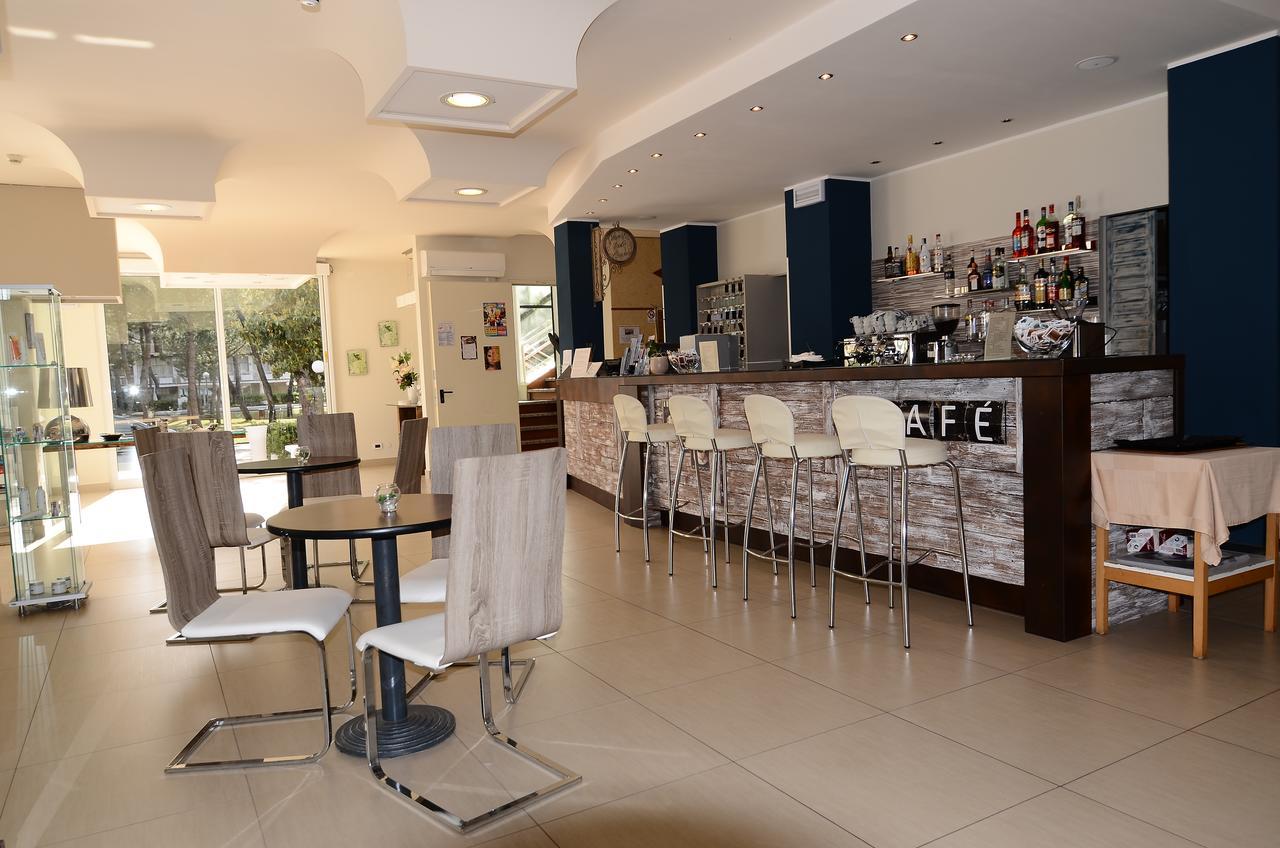 Hotel Mirage 밀라노마리티마 외부 사진